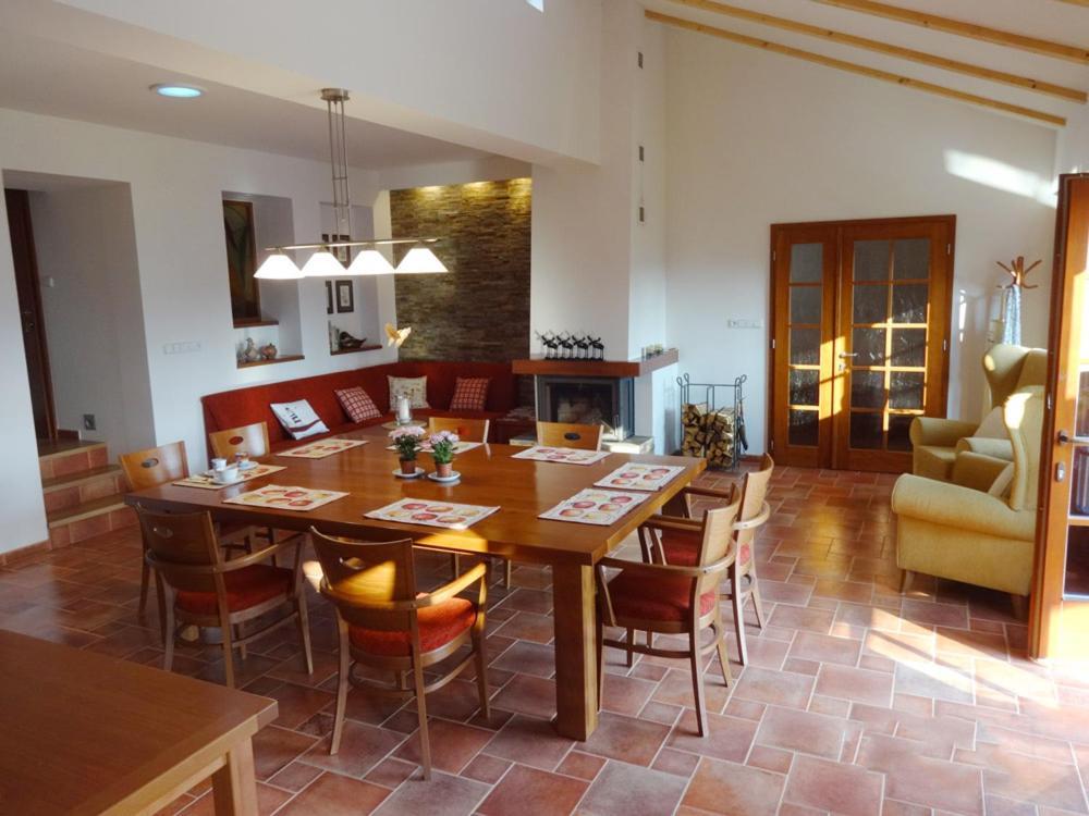 Apartmanovy Dum Bobruvka Exterior foto