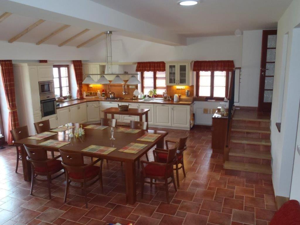 Apartmanovy Dum Bobruvka Exterior foto